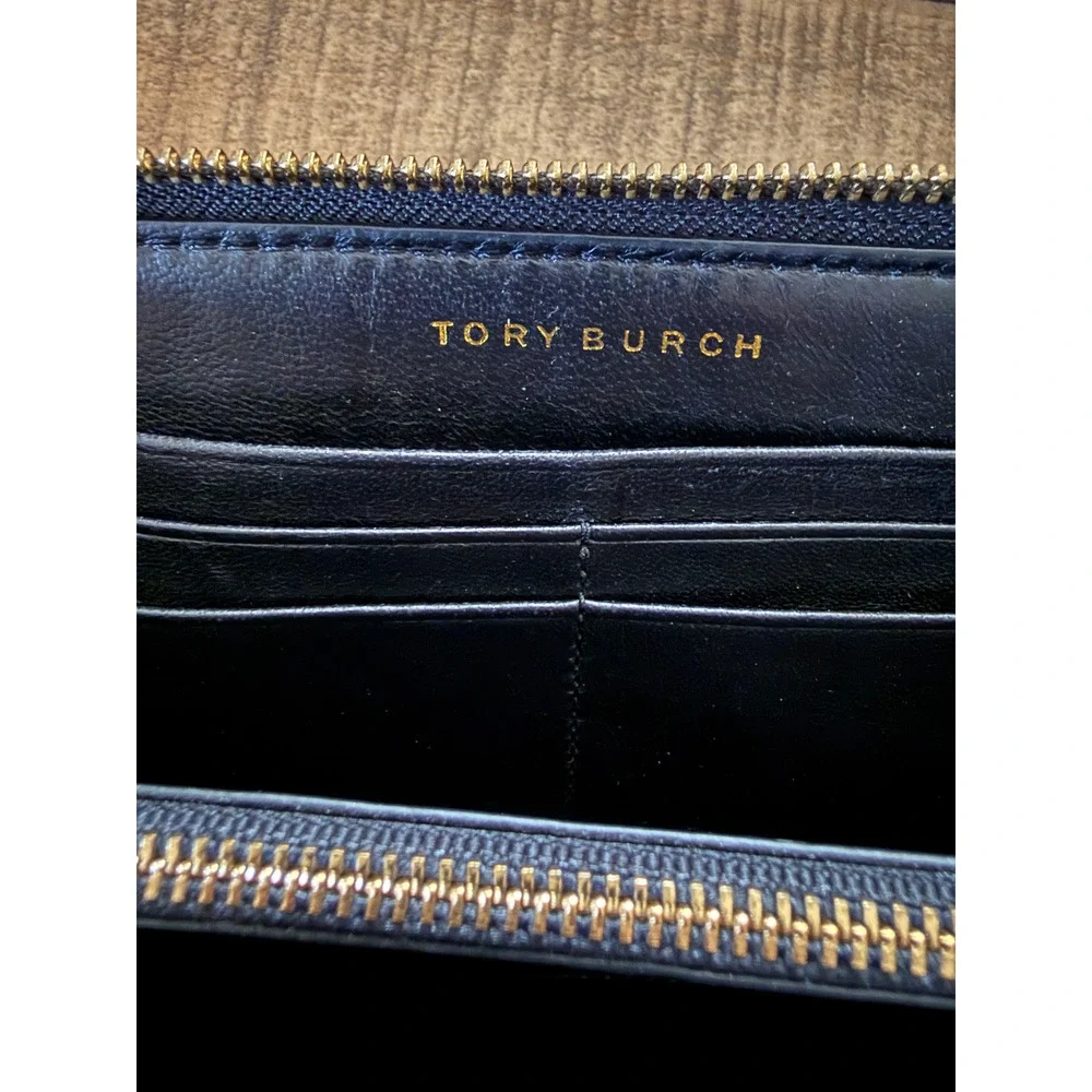 Tory Burch Wallet Womens Black Leather Zip Around Quilted Logo Continental